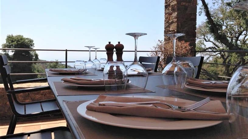 Terrase du restaurant / Restaurant terrace